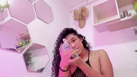 Snapshot of chloee_adams_ chatting on February 2025 08:00:01 PM Chloe online show from February 2025 08:00:01 PM