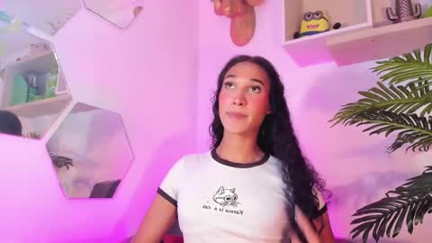 Snapshot of chloee_adams_ chatting on March 2025 08:25:01 PM Chloe online show from March 2025 08:25:01 PM