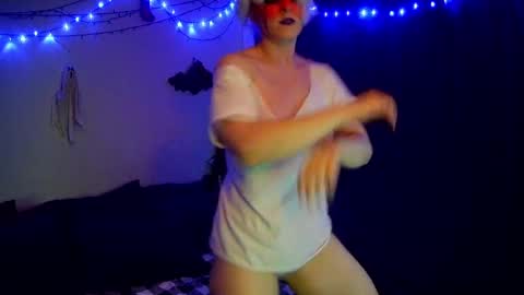 Chloekissxo online show from December 2024 05:04:01 PM