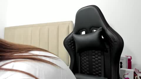 chloemiller   online show from October 2025 11:14:01 PM