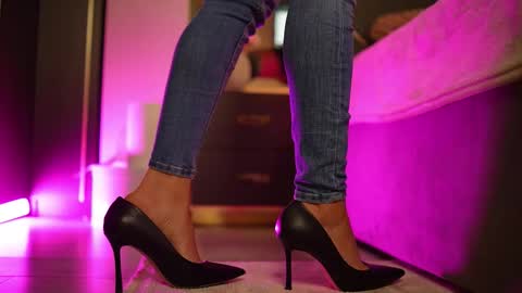 chloemin_ online show from February 2026 07:58:02 AM