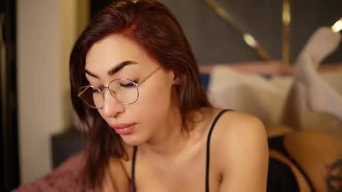 Snapshot of chloemin_ chatting on March 2026 08:42:01 AM chloemin_ online show from March 2026 08:42:01 AM