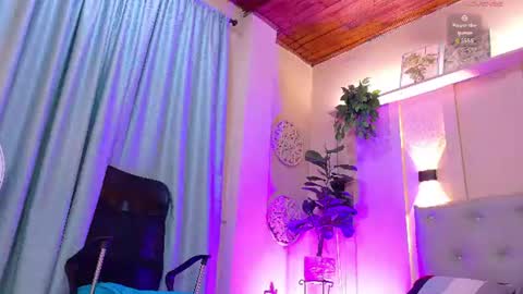 Snapshot of chloerossee chatting on June 2026 07:16:02 PM Chloe rosse online show from June 2026 07:16:02 PM