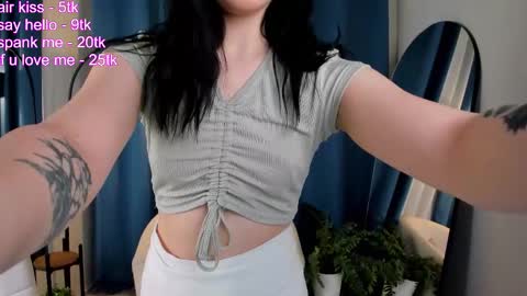 Snapshot of chloesecrets chatting on January 2026 01:58:01 PM Chloe online show from January 2026 01:58:01 PM