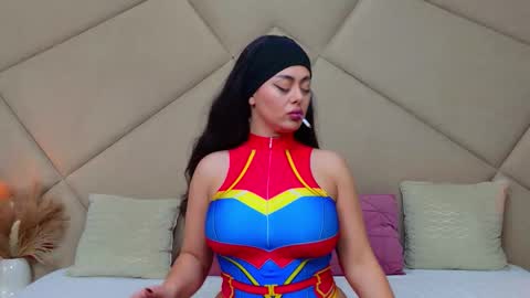 Chloe Vee online show from October 2025 06:03:02 AM