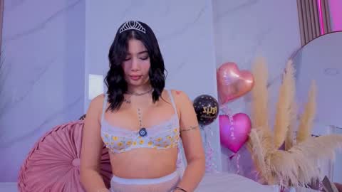 Chlooe online show from November 2025 01:19:01 AM