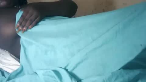 Paula online show from December 2025 06:10:01 AM