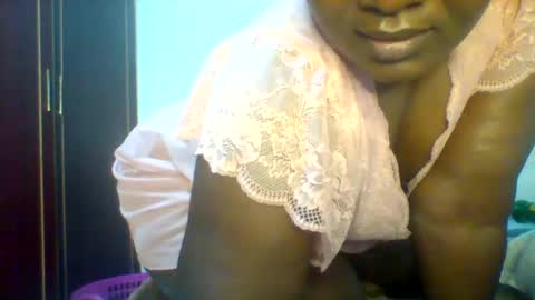 Snapshot of chocobabe002 chatting on June 2026 04:39:02 AM chocobabe002 online show from June 2026 04:39:02 AM