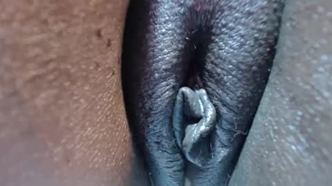 chocolatabig online show from November 2025 09:00:02 AM