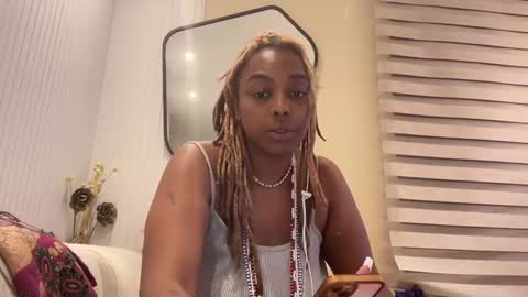 Snapshot of chocolatecakequeen chatting on December 2024 04:09:01 AM ChocolateCakeQueen online show from December 2024 04:09:01 AM