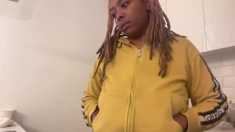 Snapshot of chocolatecakequeen chatting on December 2024 04:09:02 AM ChocolateCakeQueen online show from December 2024 04:09:02 AM