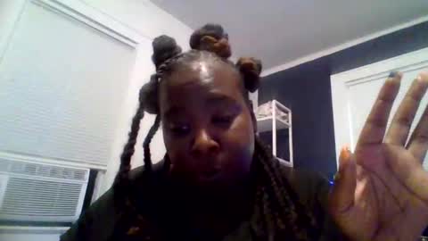 Snapshot of chocolatenipps chatting on October 2025 01:47:01 AM SexyNipples online show from October 2025 01:47:01 AM