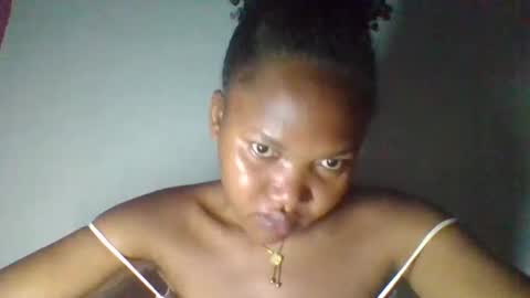 Snapshot of chololatblonde chatting on March 2026 06:19:02 AM chololatblonde online show from March 2026 06:19:02 AM