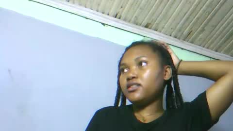 Snapshot of chololatblonde chatting on May 2026 12:32:02 PM chololatblonde online show from May 2026 12:32:02 PM