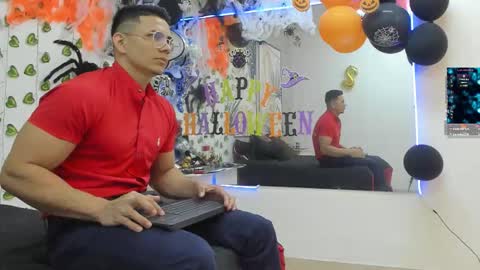 Chorey Thaylor online show from October 2025 04:28:01 PM