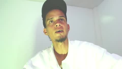 Snapshot of chorro369 chatting on May 2026 11:00:01 PM juan online show from May 2026 11:00:01 PM