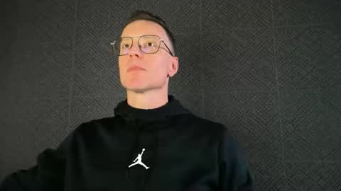 Snapshot of chouffie_81 chatting on December 2025 10:57:02 AM Chouffie online show from December 2025 10:57:02 AM