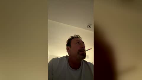 Snapshot of chowlabraiz38 chatting on May 2026 09:17:01 AM chowlabraiz38 online show from May 2026 09:17:01 AM