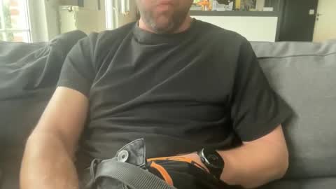 chris13abcd online show from March 2025 02:29:01 PM