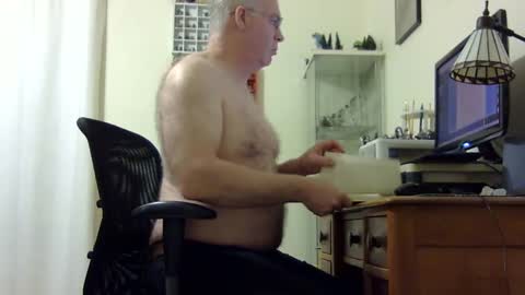 Snapshot of chris2002b chatting on March 2025 04:50:02 AM chris2002b online show from March 2025 04:50:02 AM