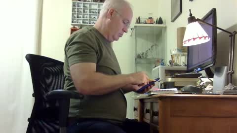 Snapshot of chris2002b chatting on September 2025 04:28:01 AM chris2002b online show from September 2025 04:28:01 AM