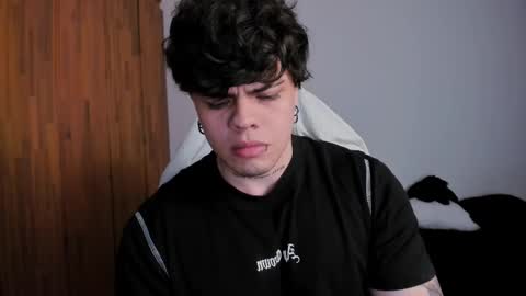 Snapshot of chris_cooperr chatting on February 2025 04:29:01 AM Chris Cooper Independent model online show from February 2025 04:29:01 AM