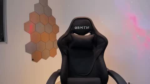 Snapshot of chris_cooperr chatting on November 2025 02:15:02 AM Chris Cooper Independent model online show from November 2025 02:15:02 AM