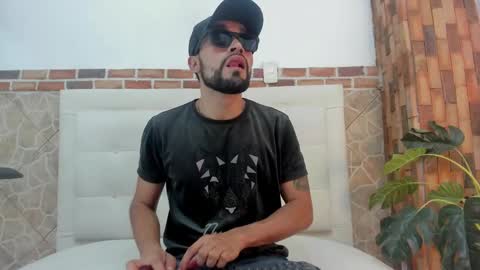 Snapshot of chris_kizz chatting on December 2024 11:08:02 AM chris_kizz online show from December 2024 11:08:02 AM