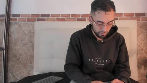 Snapshot of chris_kizz chatting on December 2024 11:29:02 AM chris_kizz online show from December 2024 11:29:02 AM