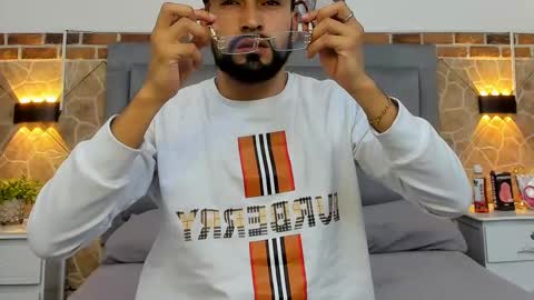 Snapshot of chris_kizz chatting on December 2024 03:29:02 AM chris_kizz online show from December 2024 03:29:02 AM