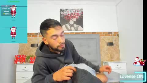 Snapshot of chris_kizz chatting on December 2024 09:50:02 AM chris_kizz online show from December 2024 09:50:02 AM