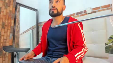 Snapshot of chris_kizz chatting on December 2024 11:20:02 AM chris_kizz online show from December 2024 11:20:02 AM