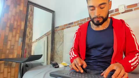 Snapshot of chris_kizz chatting on December 2024 06:13:01 PM chris_kizz online show from December 2024 06:13:01 PM