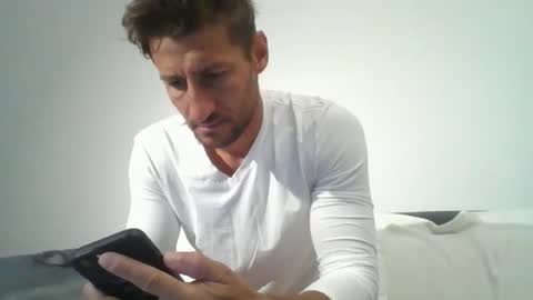 chrisaron online show from October 2025 03:36:01 AM