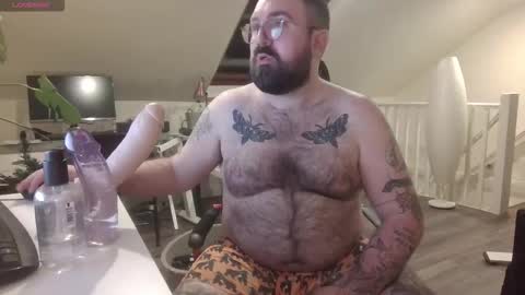 Snapshot of chriscubxxx chatting on January 2026 08:11:02 PM chriscubxxx online show from January 2026 08:11:02 PM