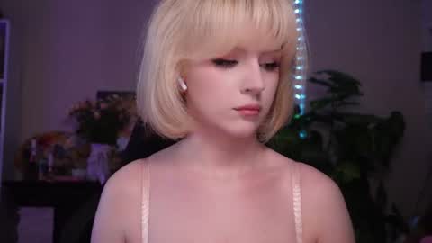 Snapshot of chriss_foxx chatting on July 2026 03:51:02 PM chriss_foxx online show from July 2026 03:51:02 PM