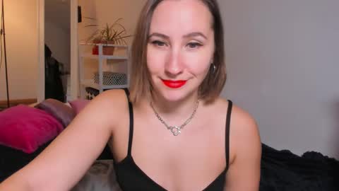 christina rosse online show from November 2025 12:39:02 PM