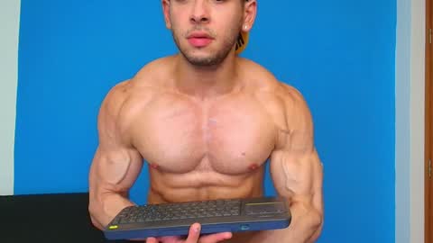 Snapshot of christopher_w chatting on December 2024 01:02:02 AM Christopher online show from December 2024 01:02:02 AM