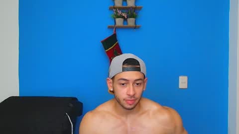 Snapshot of christopher_w chatting on December 2024 03:11:02 AM Christopher online show from December 2024 03:11:02 AM