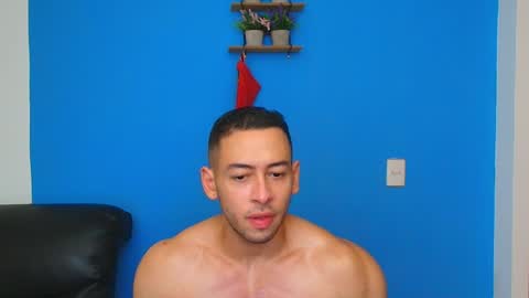 Snapshot of christopher_w chatting on January 2025 09:52:02 PM Christopher online show from January 2025 09:52:02 PM