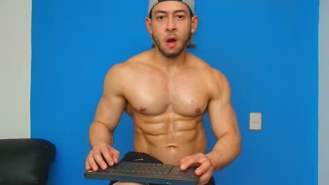 Snapshot of christopher_w chatting on January 2025 02:03:02 AM Christopher online show from January 2025 02:03:02 AM