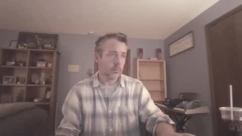 chrisw8121 online show from March 2026 04:28:02 AM