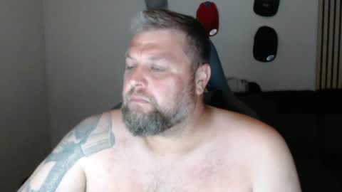 Chrizz online show from June 2026 10:42:01 PM
