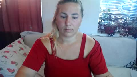 Snapshot of chrystalbella chatting on July 2026 04:47:01 AM Diana online show from July 2026 04:47:01 AM