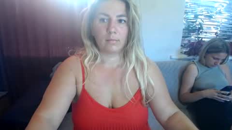 Snapshot of chrystalbella chatting on July 2026 04:26:01 AM Diana online show from July 2026 04:26:01 AM