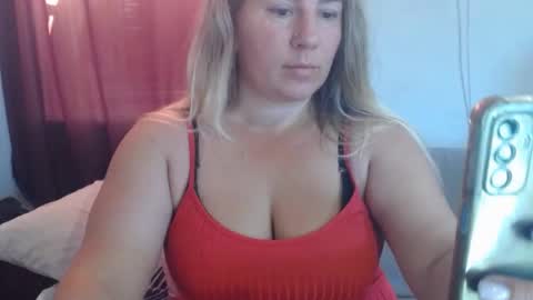 Snapshot of chrystalbella chatting on July 2026 05:59:01 AM Diana online show from July 2026 05:59:01 AM