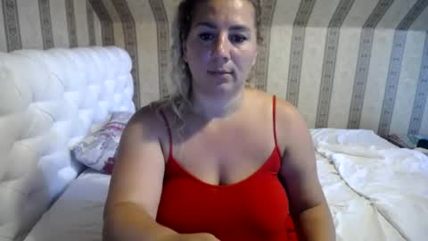 Snapshot of chrystalbella chatting on August 2026 04:56:02 AM Diana online show from August 2026 04:56:02 AM