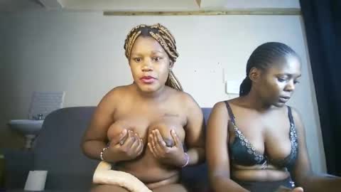 Snapshot of chubby_flora chatting on June 2026 04:52:02 PM Flora online show from June 2026 04:52:02 PM