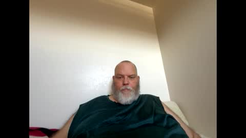 chubbyluvr42 online show from September 2025 04:40:01 PM