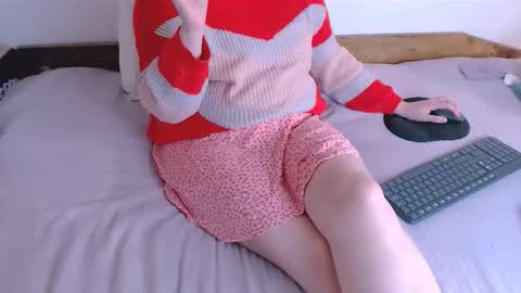 Maia online show from October 2025 08:42:01 PM